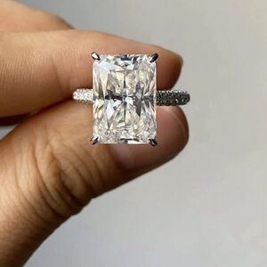 4 carat moissanite IF clarty Solitaire Engagement Ring - White